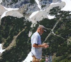 Na vrhu Vršiča pregled žiga in vpisne knjige